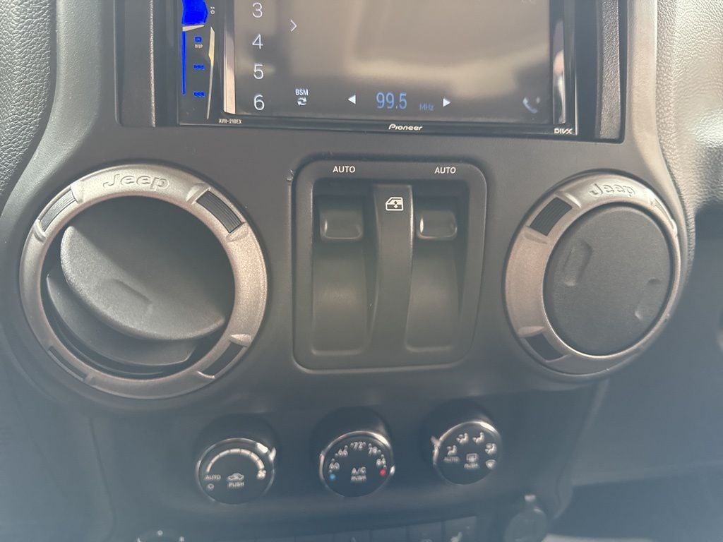 2013 Jeep Wrangler Sahara