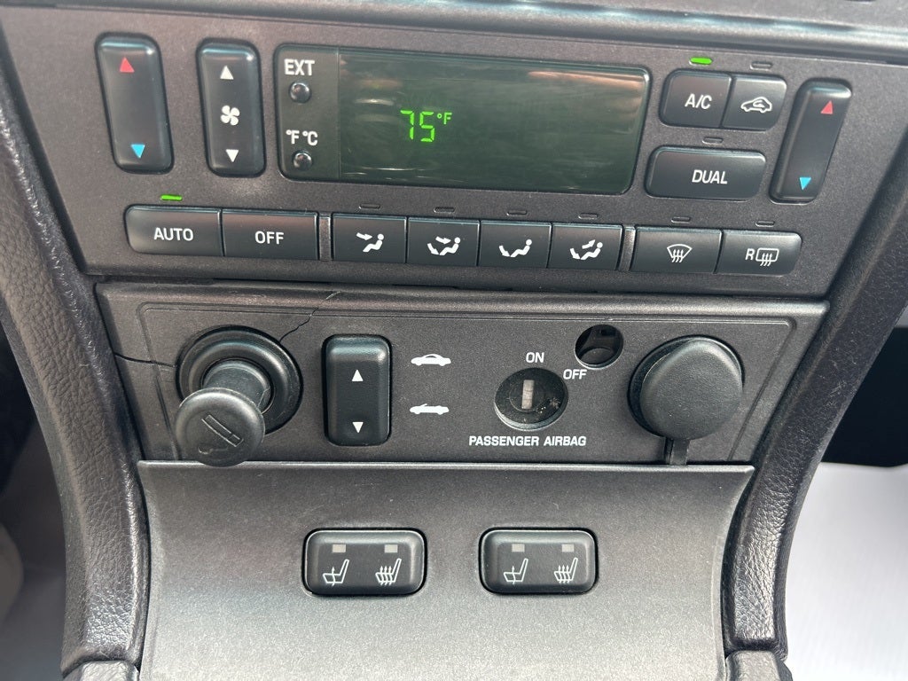 2003 Ford Thunderbird Deluxe