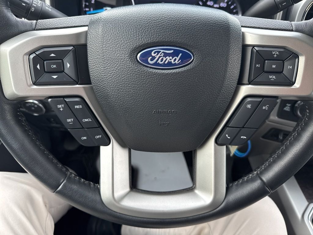 2022 Ford F-350SD Lariat