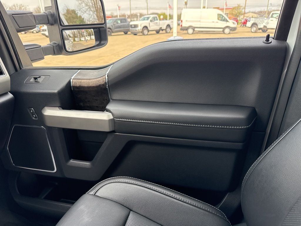 2022 Ford F-350SD Lariat