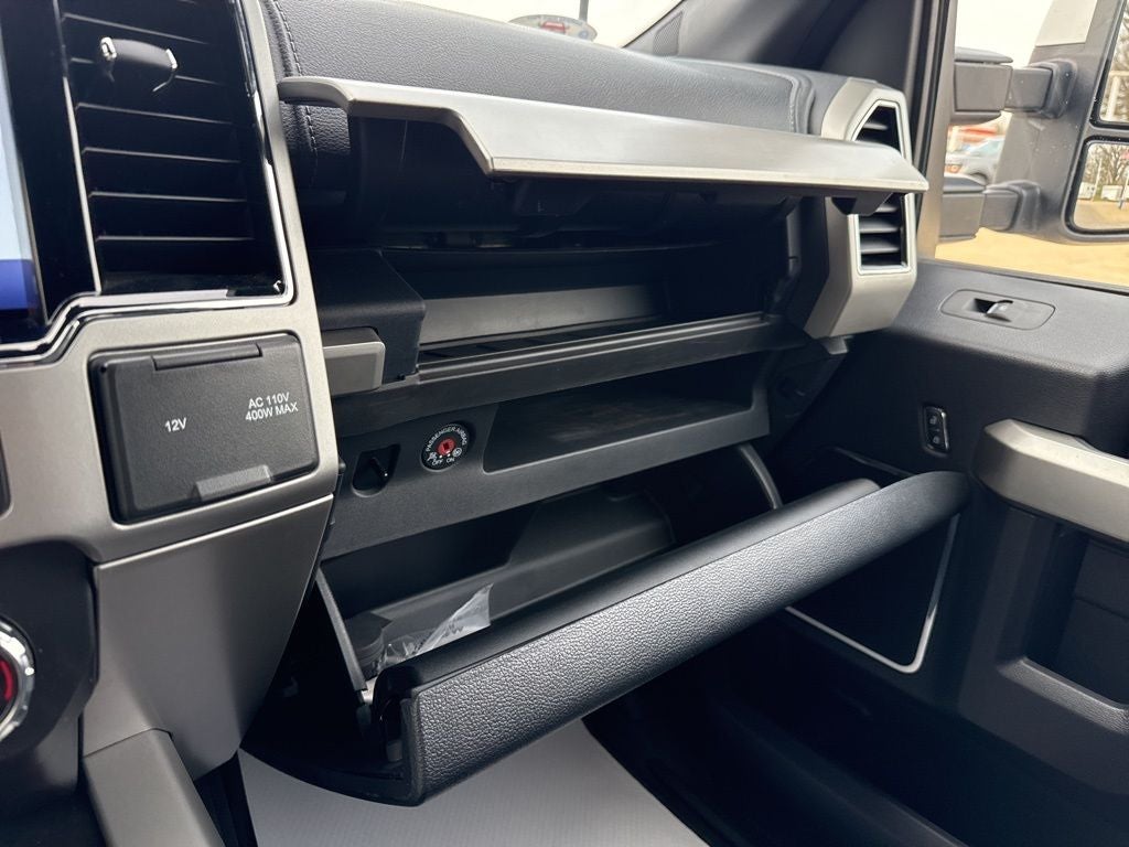 2022 Ford F-350SD Lariat