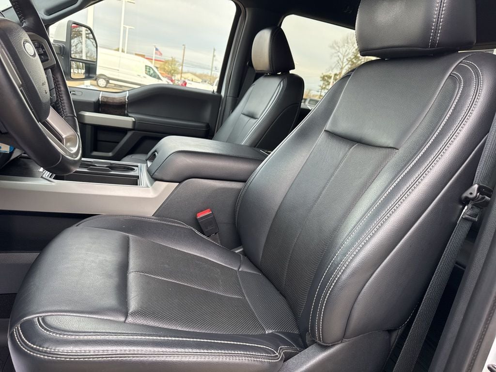 2022 Ford F-350SD Lariat