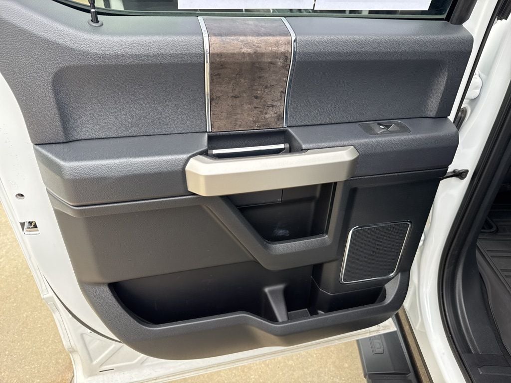 2022 Ford F-350SD Lariat