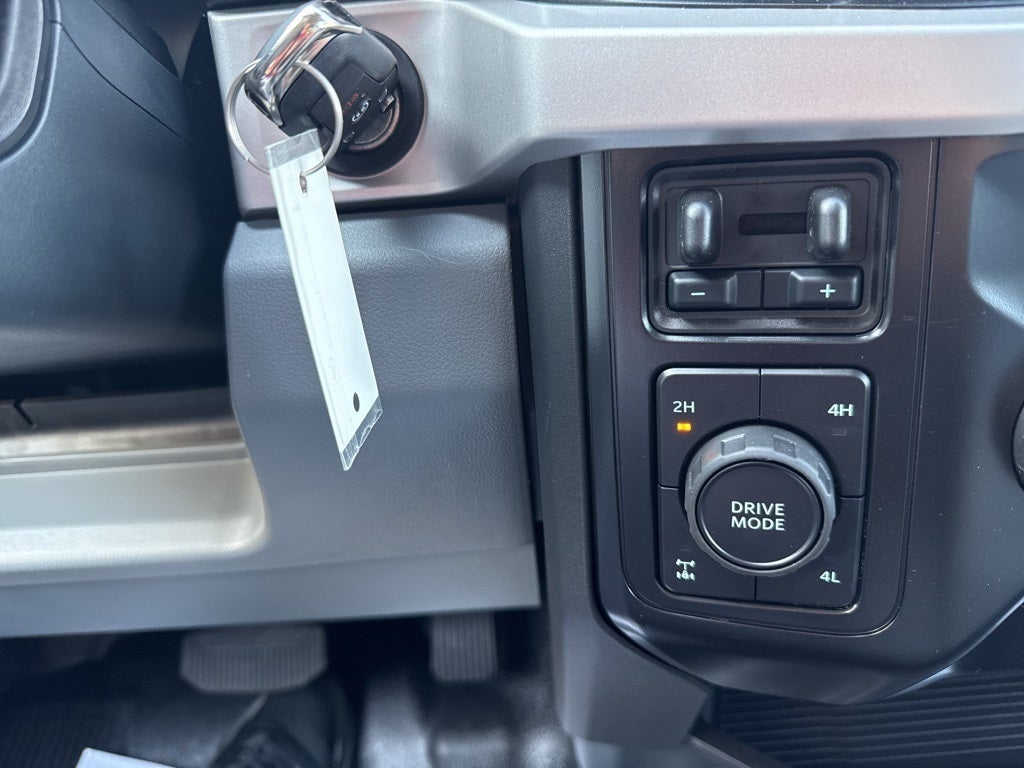 2025 Ford Chassis Cab F-350® XL