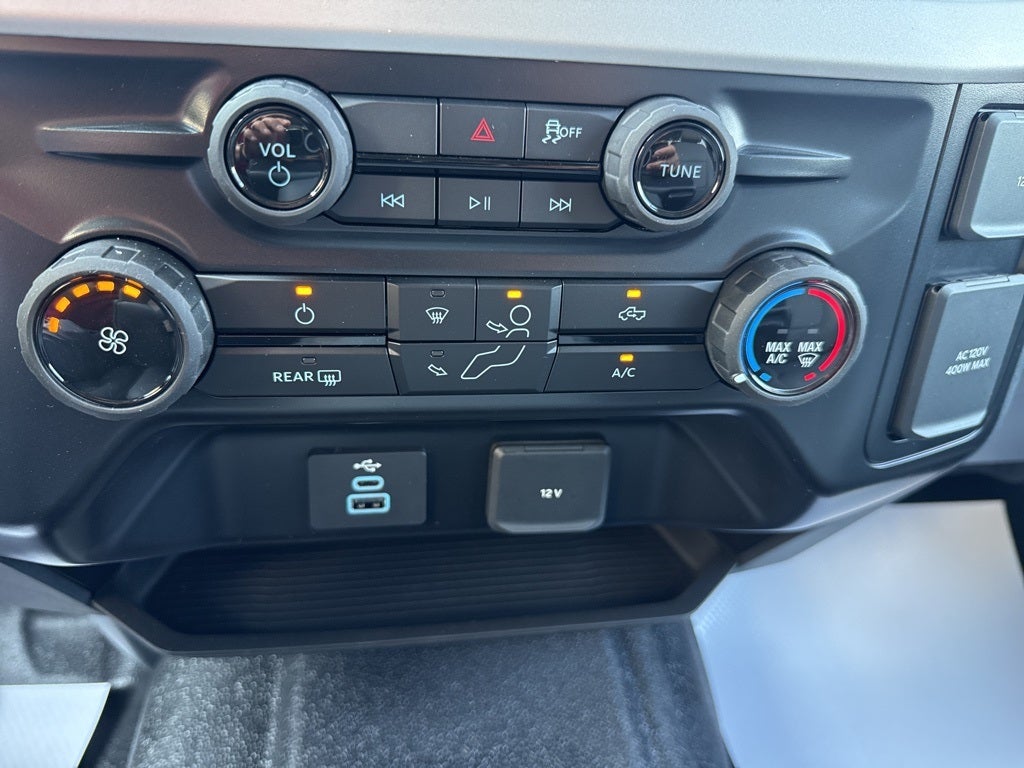 2025 Ford Chassis Cab F-350® XL