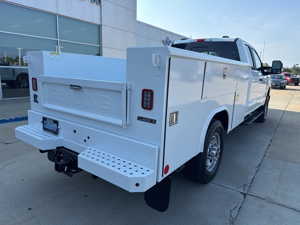 2025 Ford Chassis Cab F-350® XL