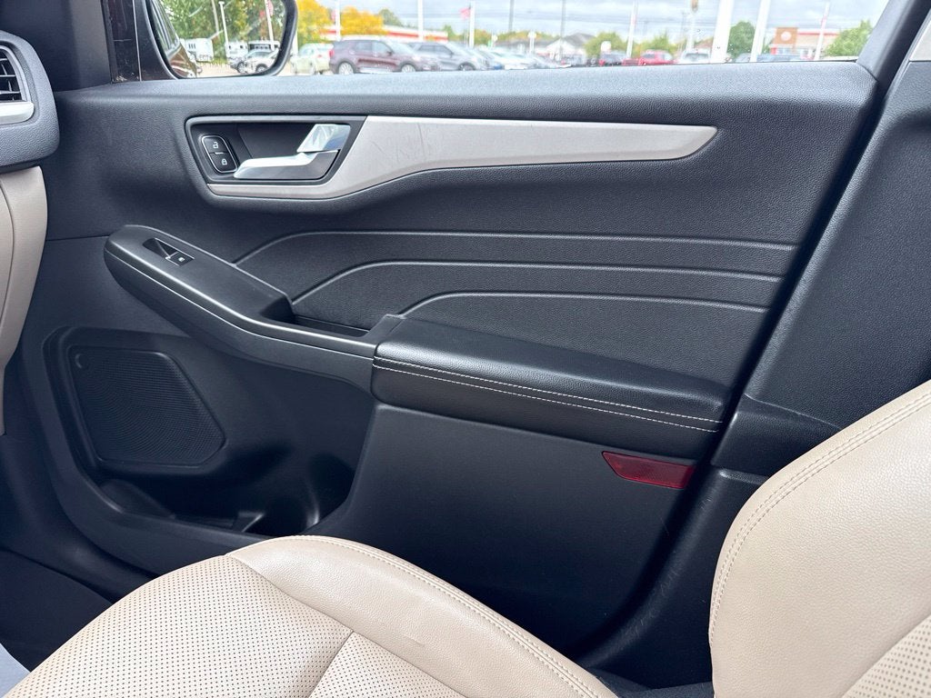 2021 Ford Escape SEL