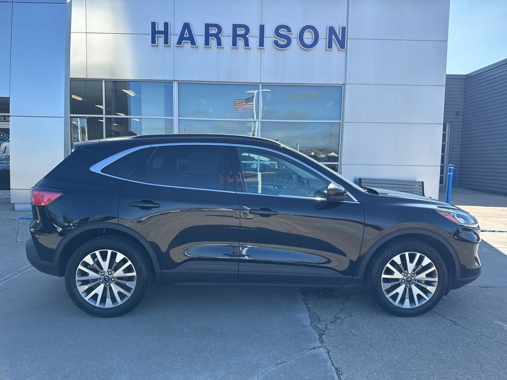 2022 Ford Escape Titanium