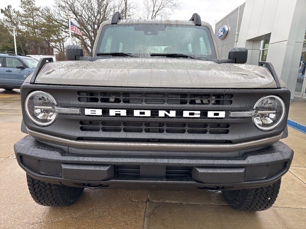 2025 Ford Bronco Base