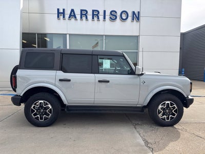 2026 Ford Bronco Outer Banks®