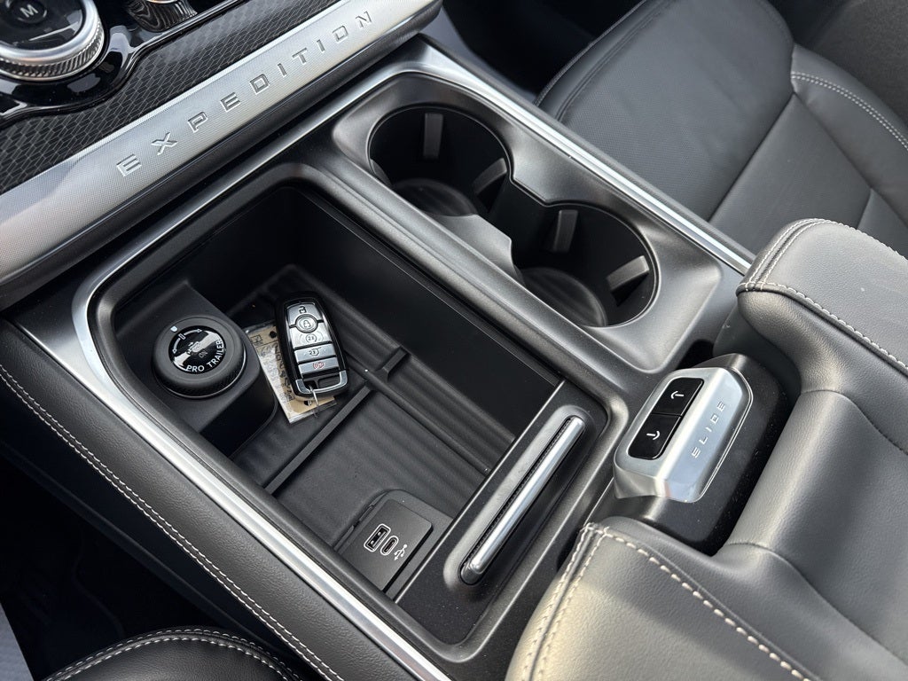 2026 Ford Expedition MAX Platinum®