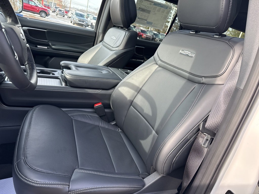 2026 Ford Expedition MAX Platinum®