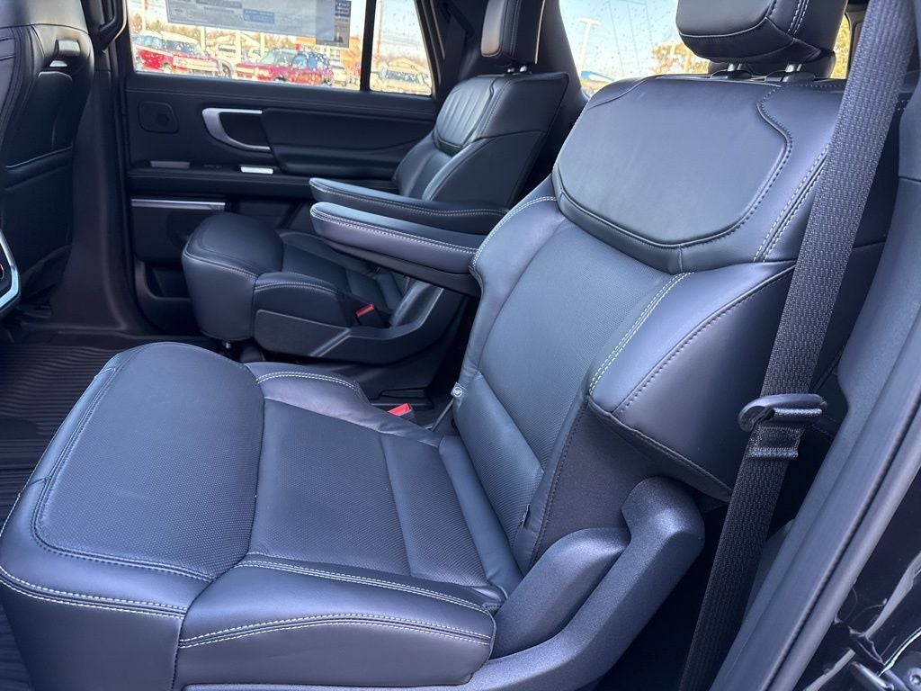 2025 Ford Expedition Platinum® MAX