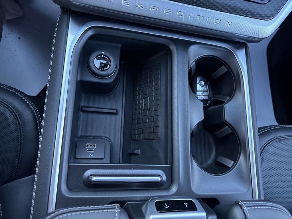 2025 Ford Expedition Platinum® MAX