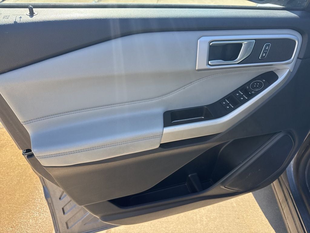 2022 Ford Explorer XLT Sport