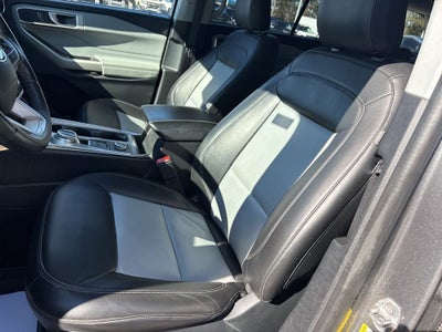 2022 Ford Explorer XLT Sport