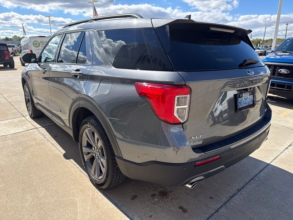2023 Ford Explorer XLT Sport