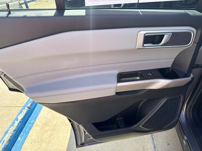 2023 Ford Explorer XLT Sport