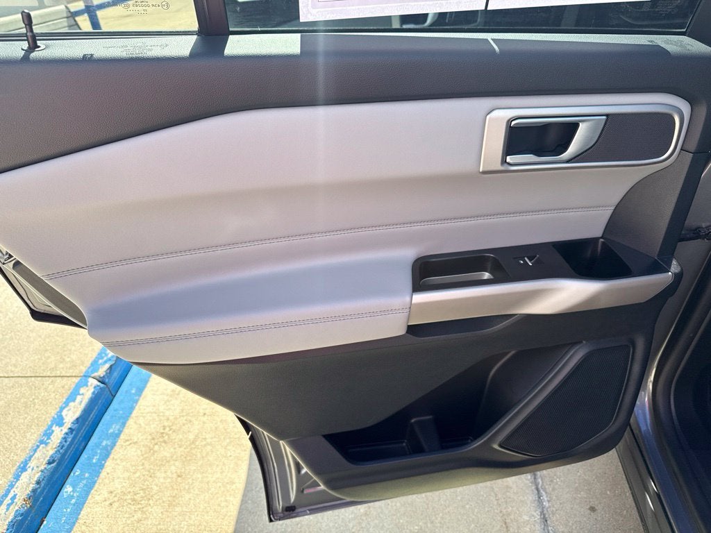 2023 Ford Explorer XLT Sport