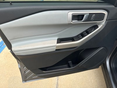 2022 Ford Explorer XLT Sport