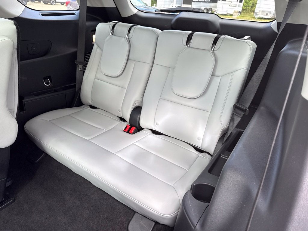 2025 Ford Explorer Platinum Ultimate