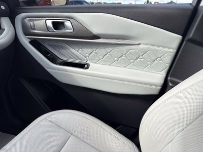 2025 Ford Explorer Platinum Ultimate