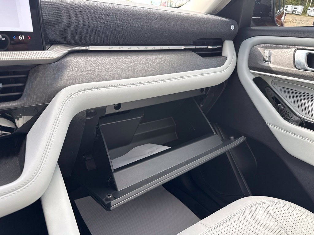 2025 Ford Explorer Platinum Ultimate