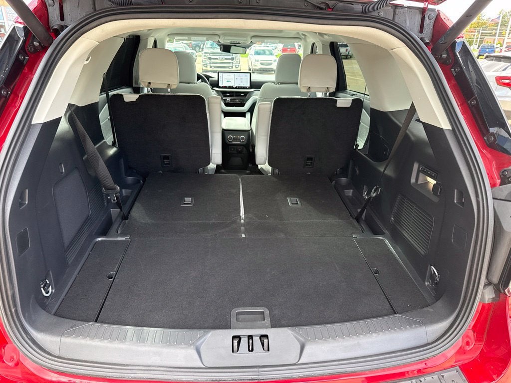2025 Ford Explorer Platinum Ultimate