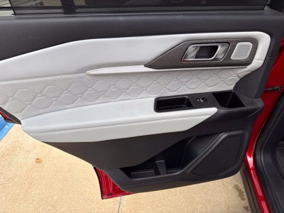 2025 Ford Explorer Platinum Ultimate