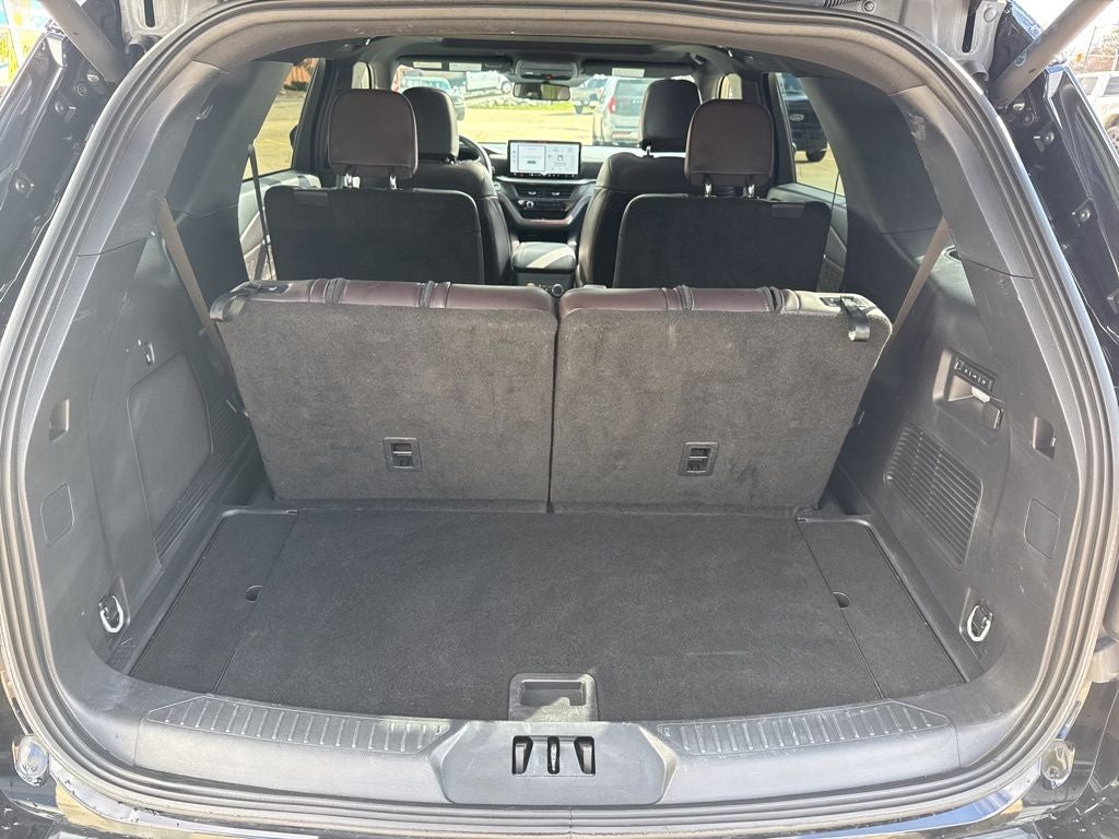 2025 Ford Explorer Platinum Ultimate