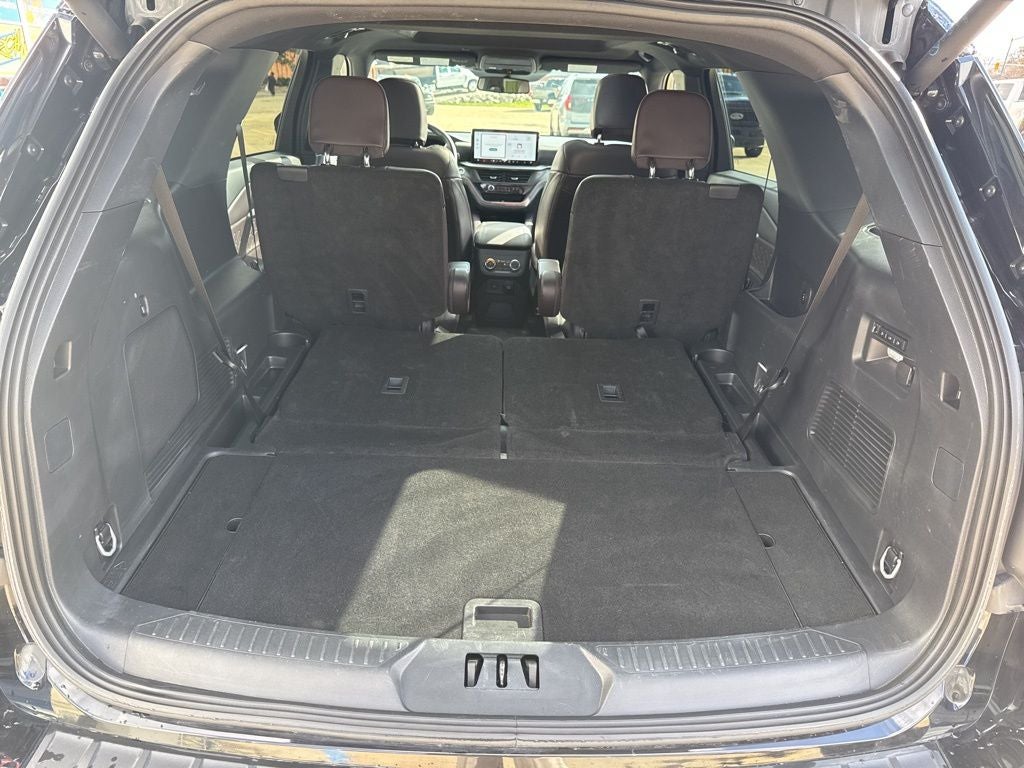 2025 Ford Explorer Platinum Ultimate