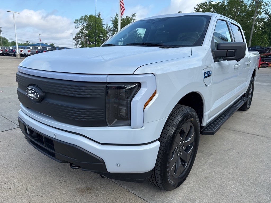 2025 Ford F-150 Lightning Flash™