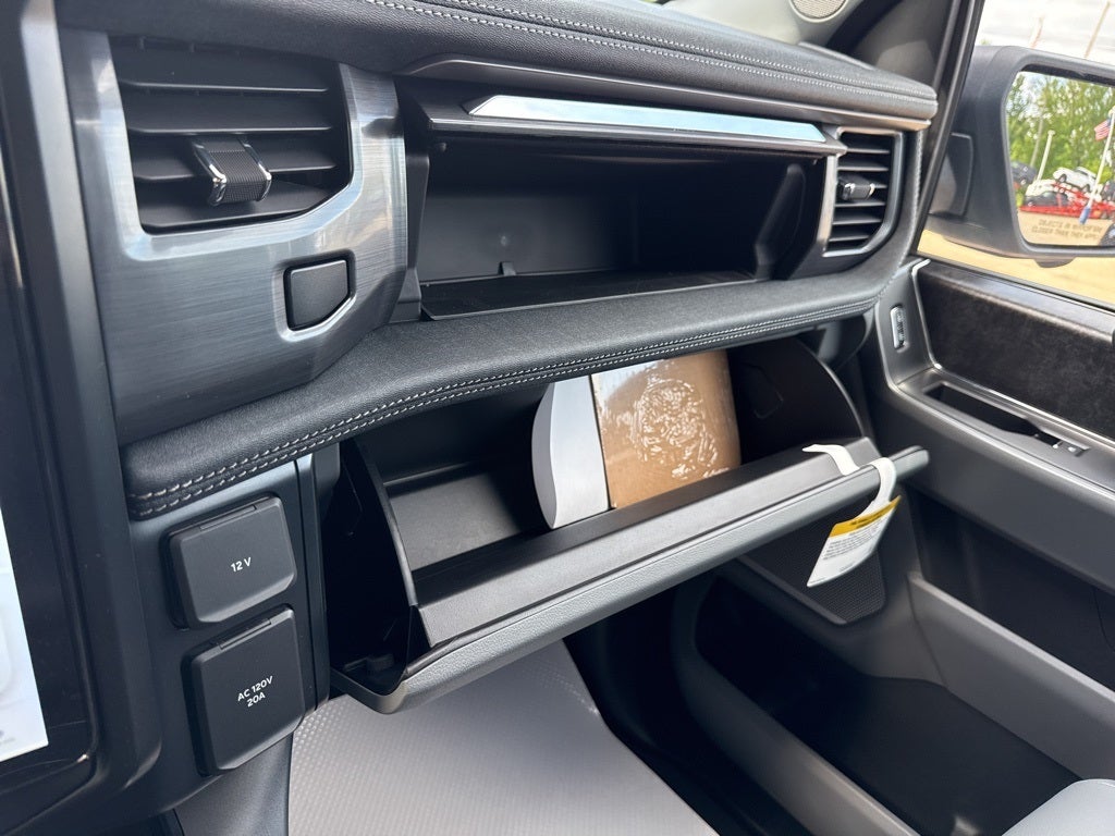 2025 Ford F-150 Lightning Flash™