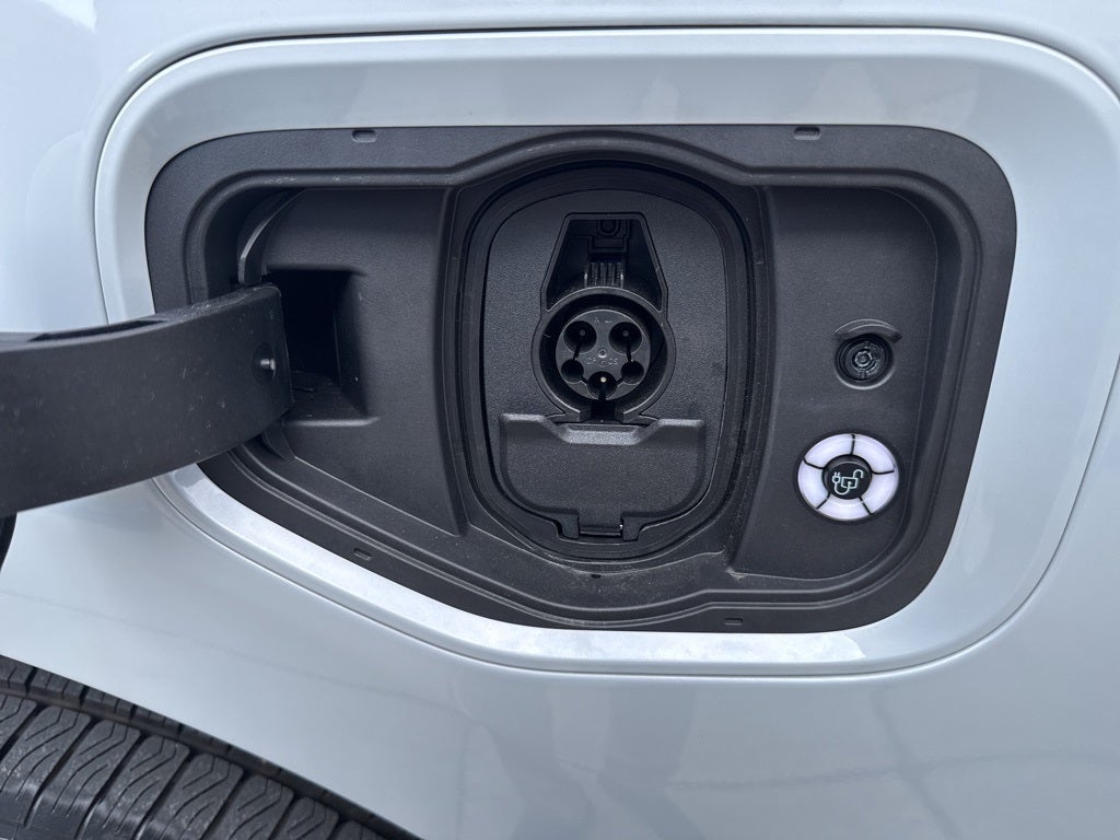 2025 Ford F-150 Lightning Flash™