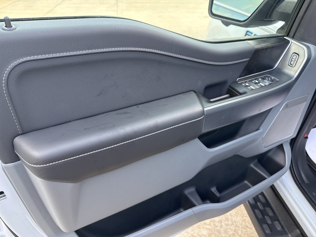 2025 Ford F-150 Lightning Flash™