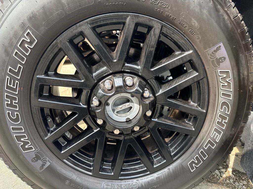 2022 Ford F-250SD Lariat Black Appearance