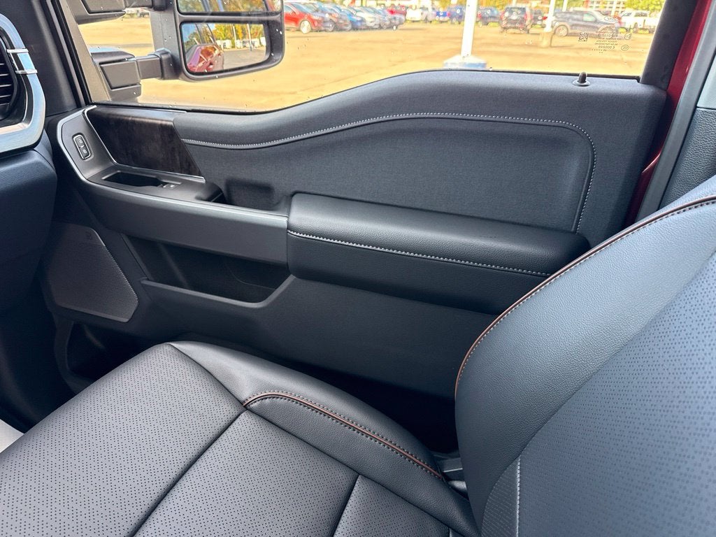 2027 Ford Super Duty F-250® Lariat®