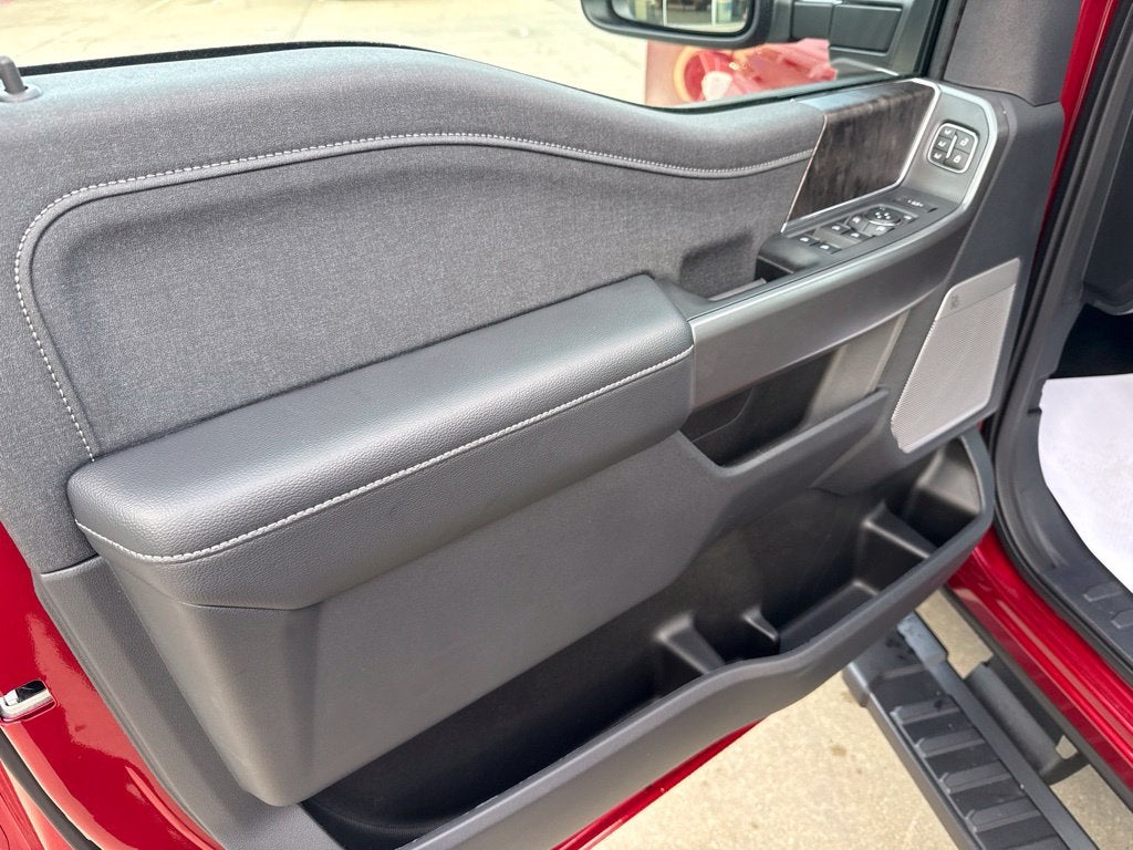 2027 Ford Super Duty F-250® Lariat®