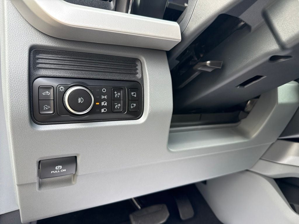 2027 Ford Super Duty F-250® XLT