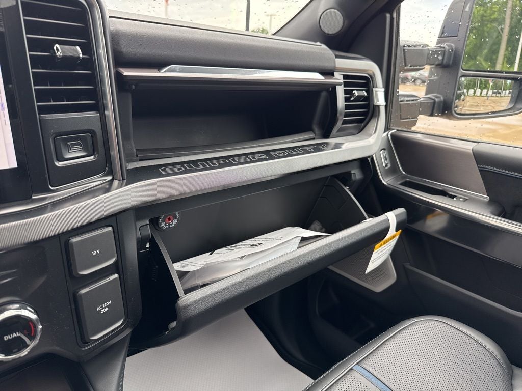 2026 Ford Super Duty F-350® Platinum®