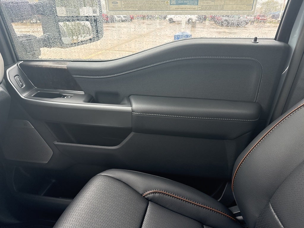 2026 Ford Super Duty F-350® Lariat®