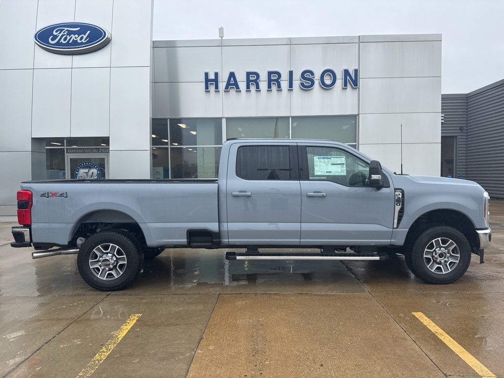 2026 Ford Super Duty F-350® Lariat®