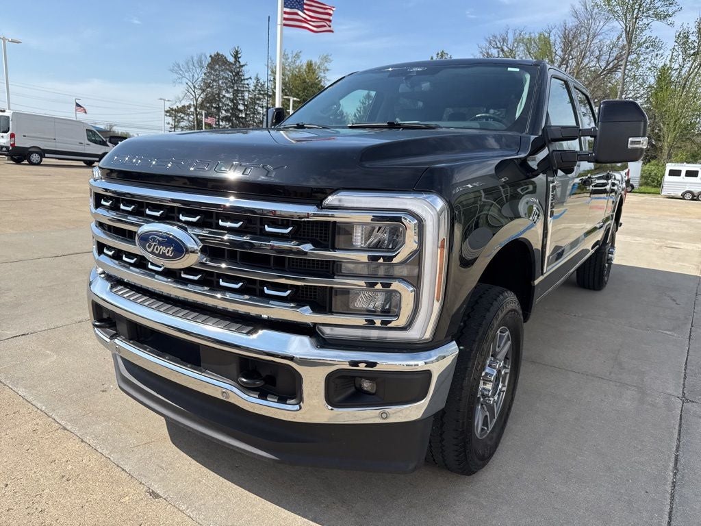 2025 Ford F-350SD Lariat