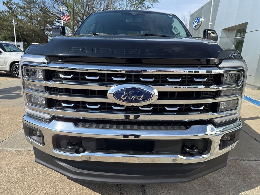 2025 Ford F-350SD Lariat