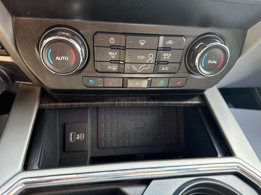 2020 Ford F-350SD Lariat 8.5' Flatbed