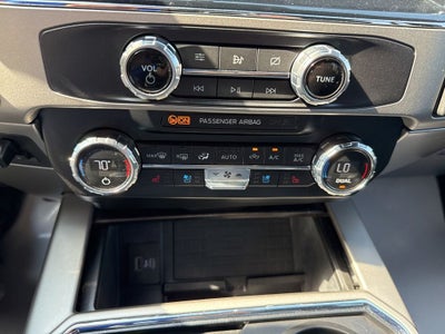 2022 Ford F-350SD Lariat Tremor