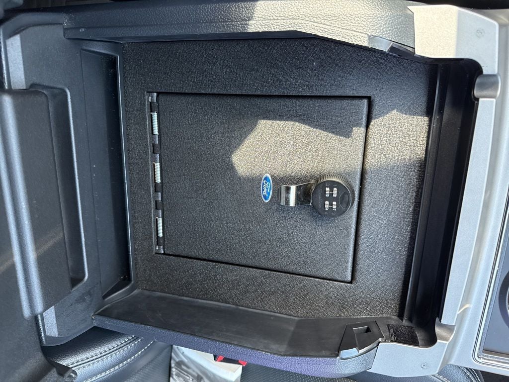 2022 Ford F-350SD Lariat Tremor