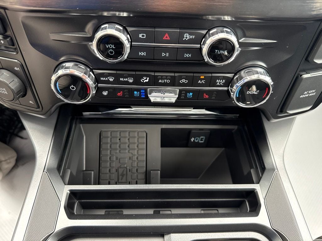 2026 Ford Super Duty F-350® Lariat®
