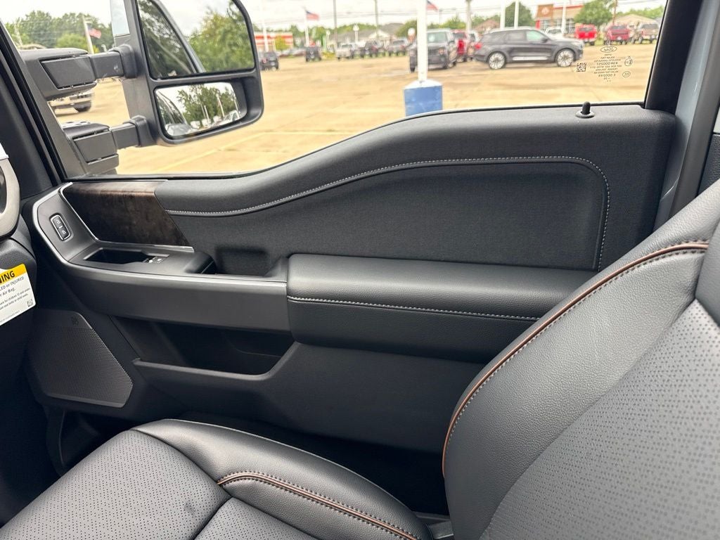 2026 Ford Super Duty F-350® Lariat®