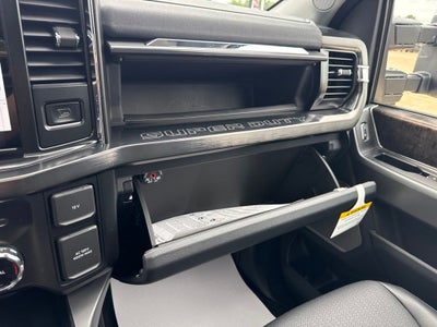 2026 Ford Super Duty F-350® Lariat®